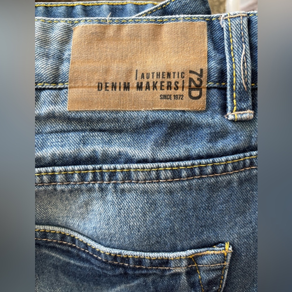 Authentic Denim Makers, men’s Blue Jeans 34 waist 34 inseam
